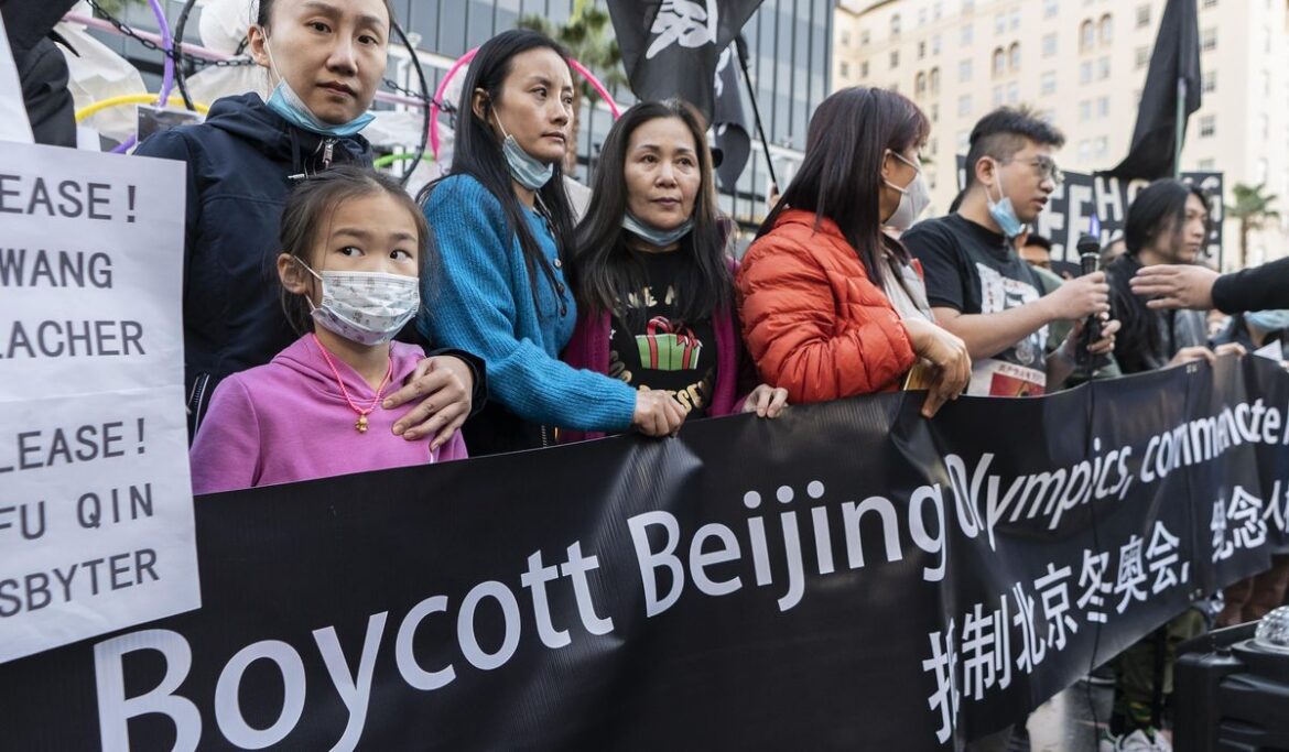 Congress passes ban on imports made with Uyghur forced labor