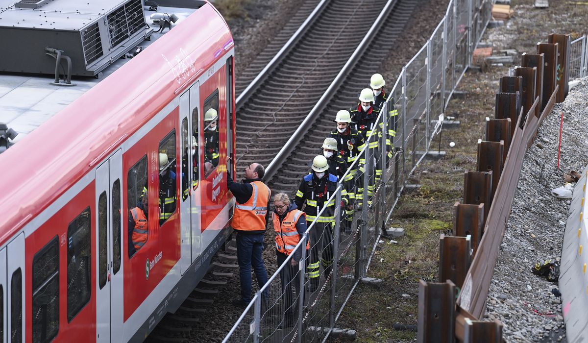 Explosion of WWII bomb in Munich injures 4, disrupts trains