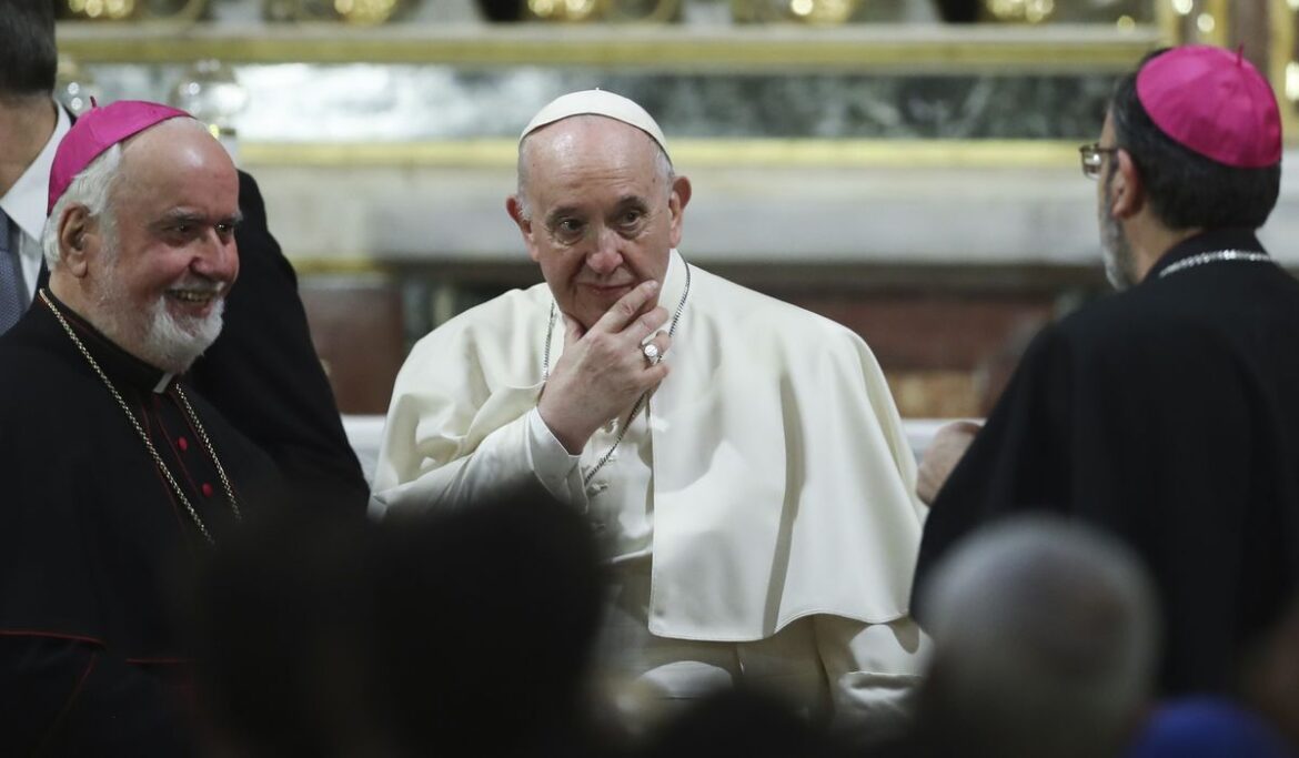 Pope Francis warns of global ‘retreat from democracy,’ blasts nationalism