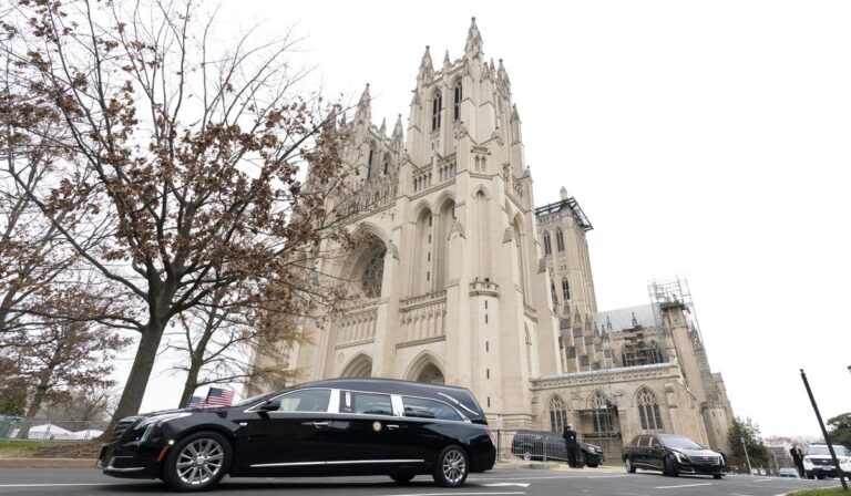 Washington National Cathedral shuts doors over COVID-19 rise in D.C., moves worship online