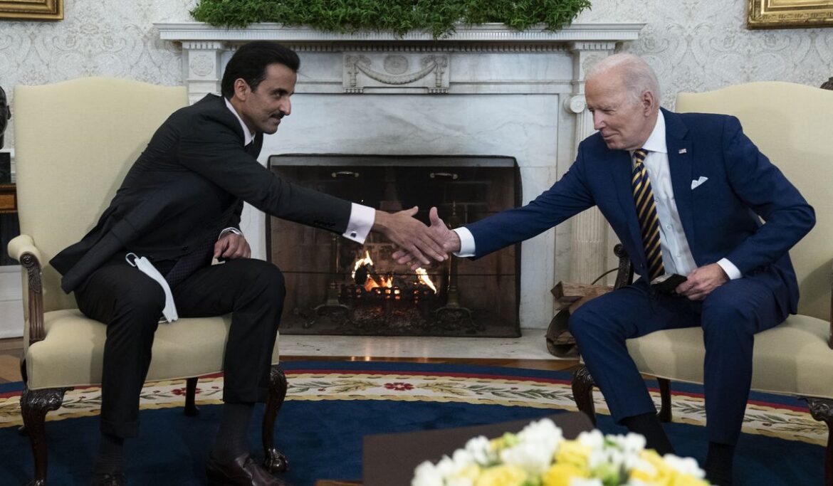 Biden, Qatar leader met amid European energy crisis