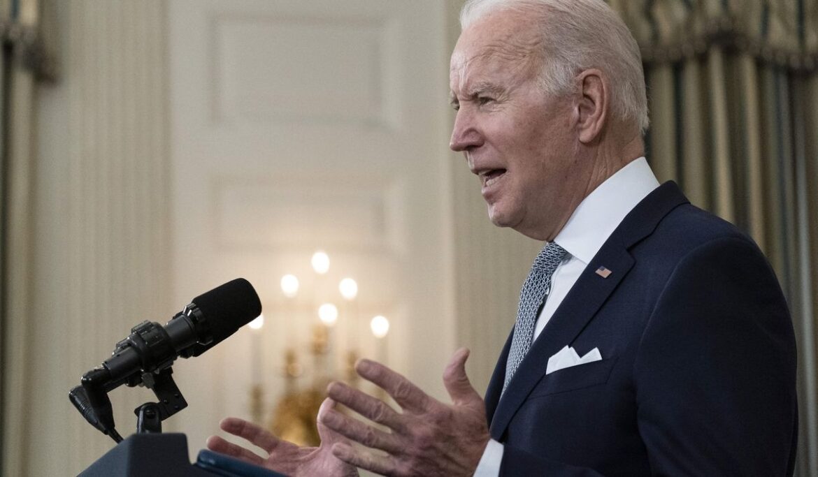 Only 35% vaccinated Americans have sought boosters, despite Biden’s omicron warnings