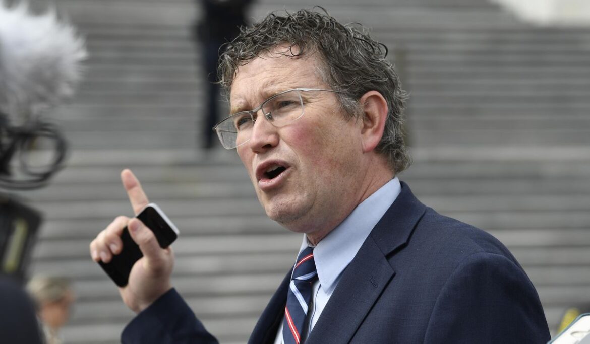 Rep. Thomas Massie, office ‘will not comply’ with D.C. vaccine mandate