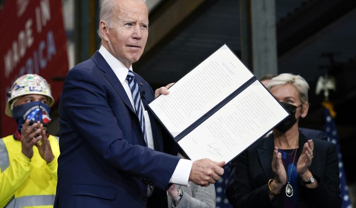 Biden mandate rewards labor unions with ‘agreements’ for construction projects