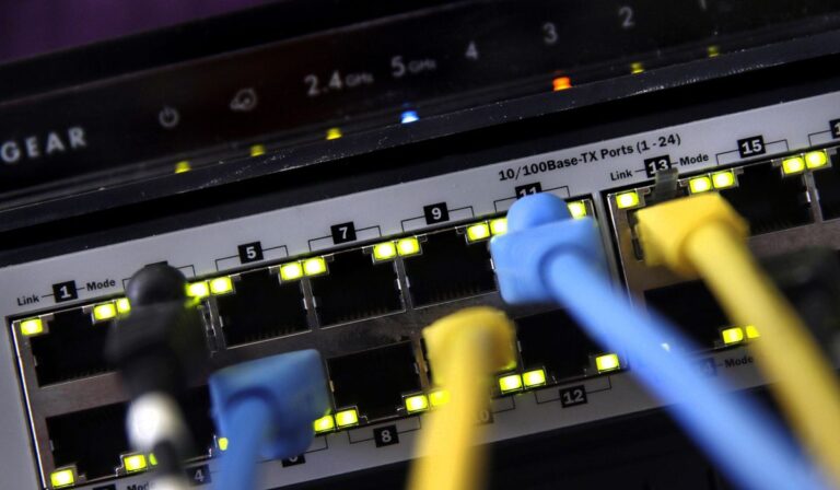 Experts warn that China outpaces the U.S. in cyberwarfare weapons