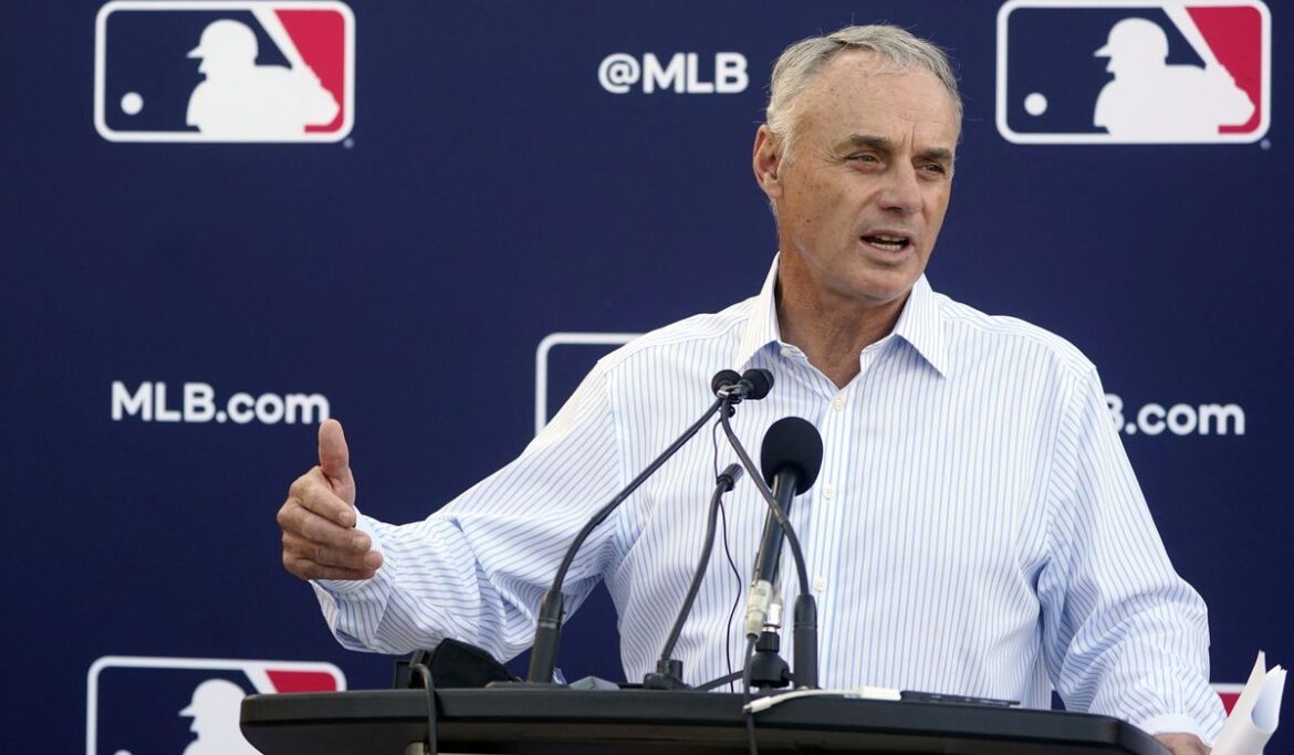 MLB Commissioner Rob Manfred draws lifetime ban from attending summer collegiate team’s games