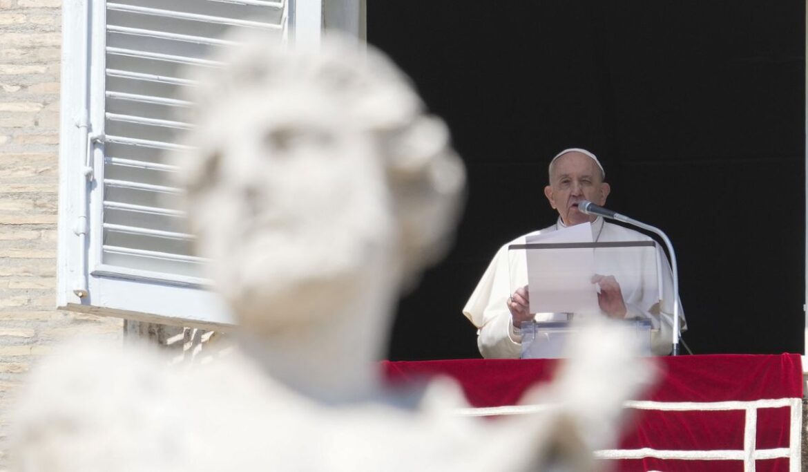 Pope Francis pleads with Putin to stop war in Ukraine