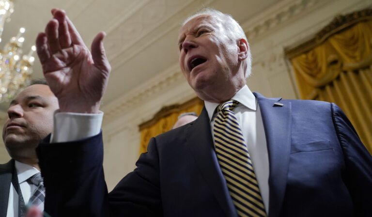 White House on the defensive as Russia-Ukraine talks heat up