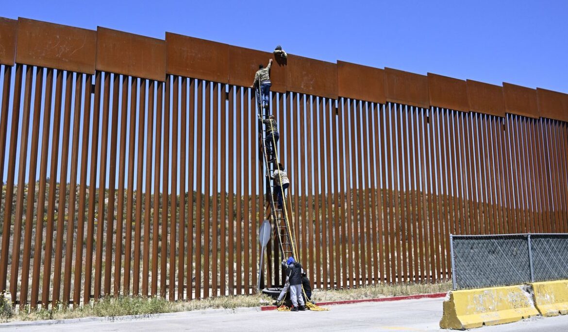 Homeland Security undercounts migrant deaths at border: Audit