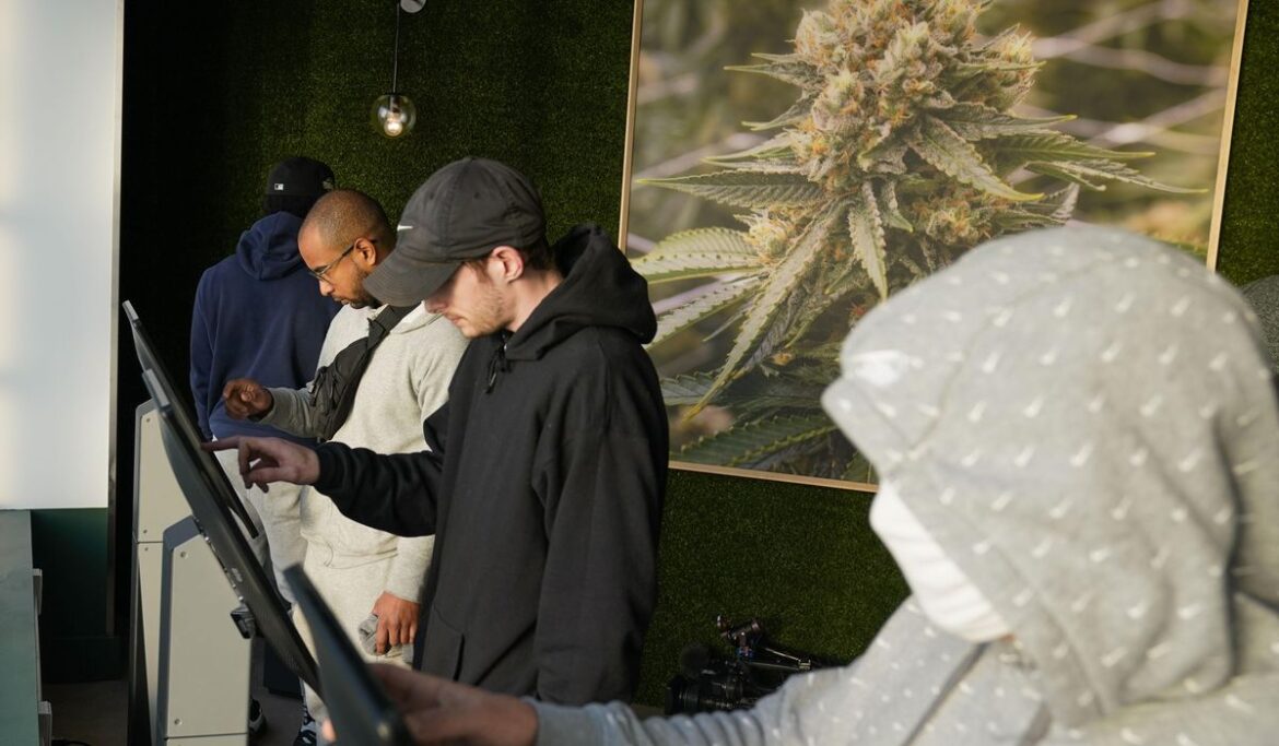 NJ launches recreational marijuana program