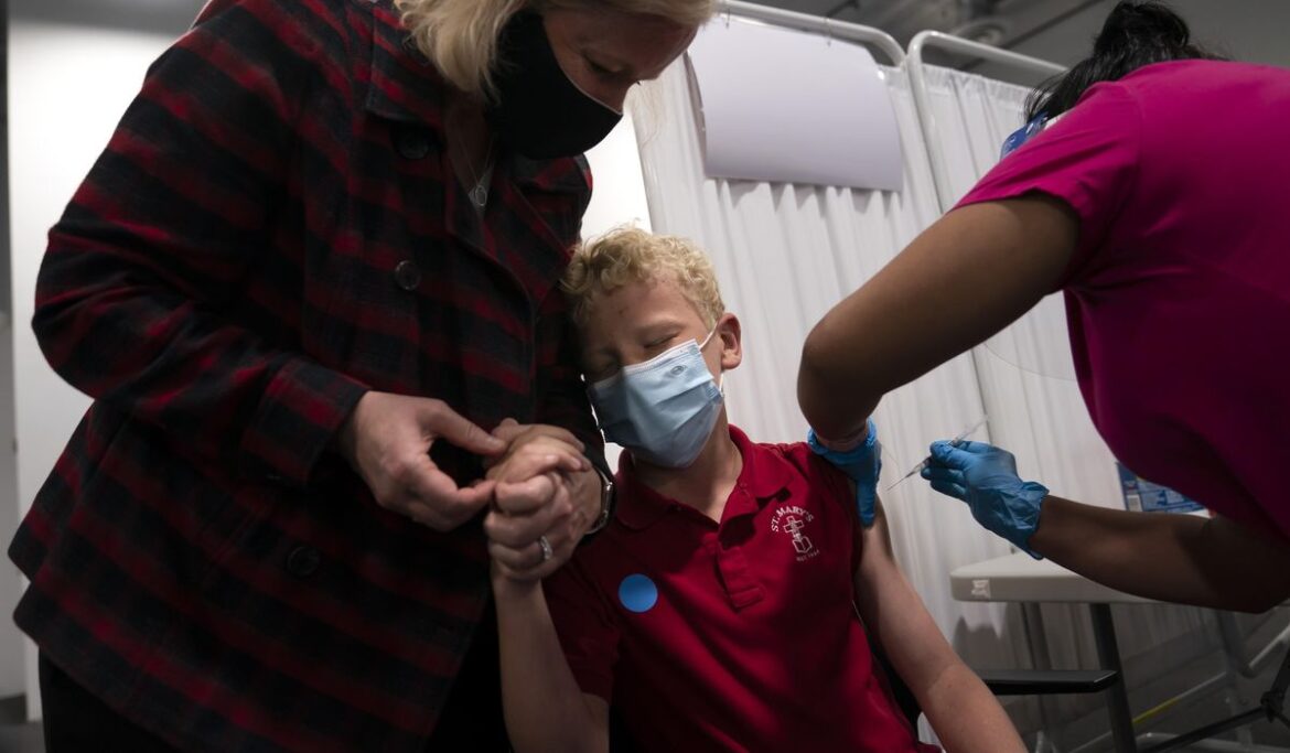 Bill allowing preteens to get vaccinated without parental OK advances in California