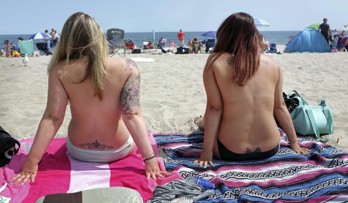 Nantucket voters OK topless women on beaches, measure goes to state attorney general