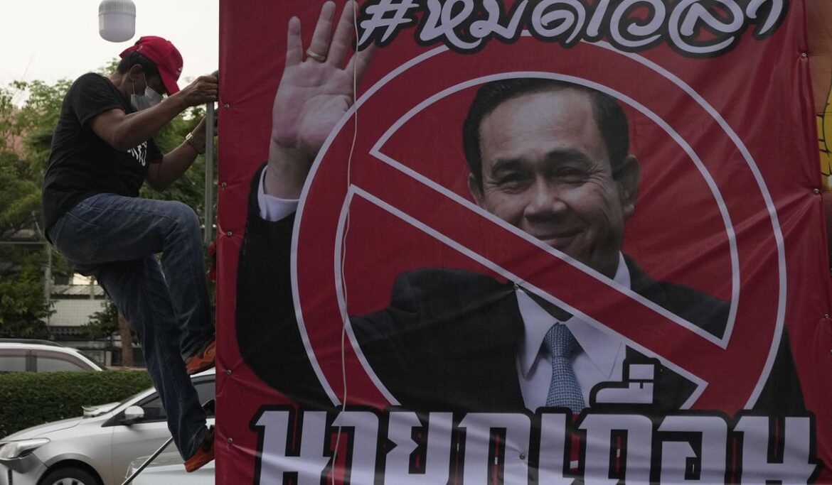 High court ‘suspends’ coup leader Prayuth in unusual move