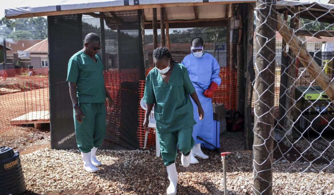 U.S. to begin screening travelers coming from Uganda for Ebola