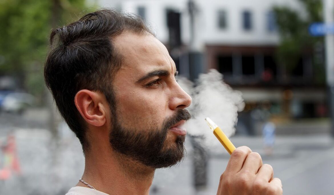 New Zealand bans buying cigarettes by those born in 2009 or later